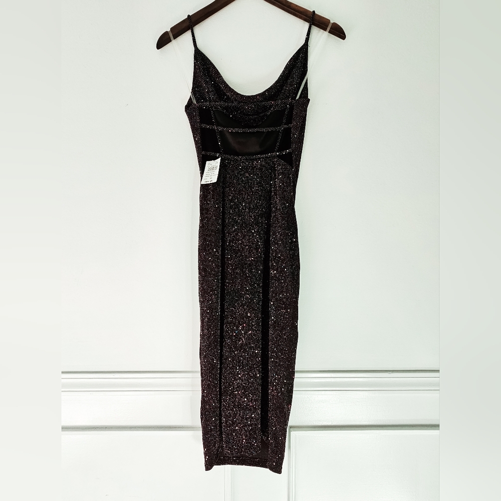 Elegant Black Shimmer Dress - Picture 7 of 7